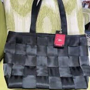 Harvey's Detroit Seatbelt Shoulder Bag Black Double Strap